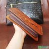 ví cầm tay nam da bò dập vân